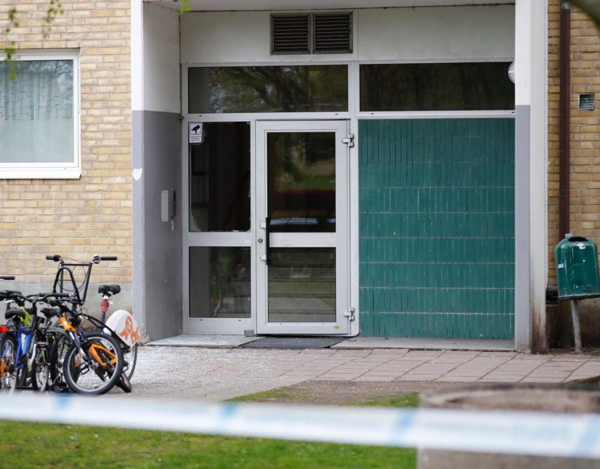 To af eksplosionerne ramte boligblokke. Foto: Presse-fotos.dk.