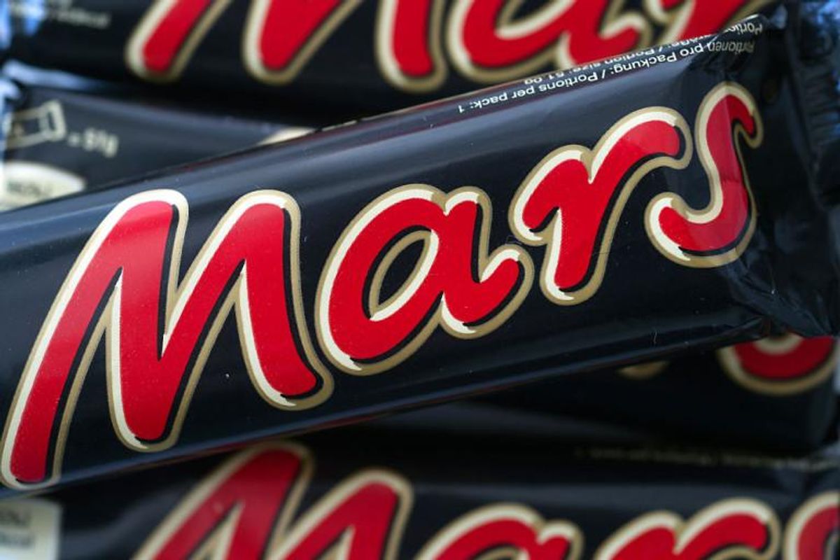 Et stort parti Mars trækkes tilbage, fordi der er fundet plasticdele i en chokoladebar. FEDERICO GAMBARINI/Scanpix (Arkivfoto)