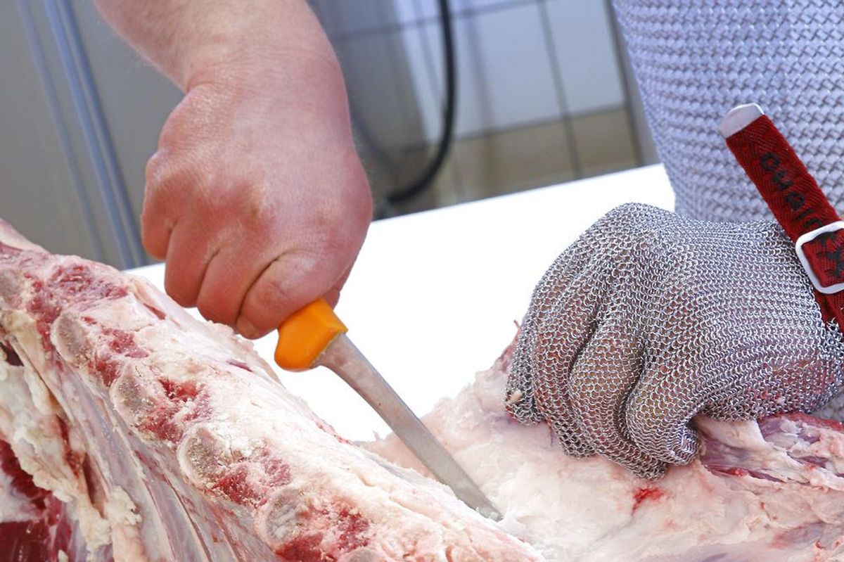 Fyringer og lukninger i slagteribranchen er med til at gøre den til en af de brancher, der er hårdest ramt af stress. Foto: Scanpix