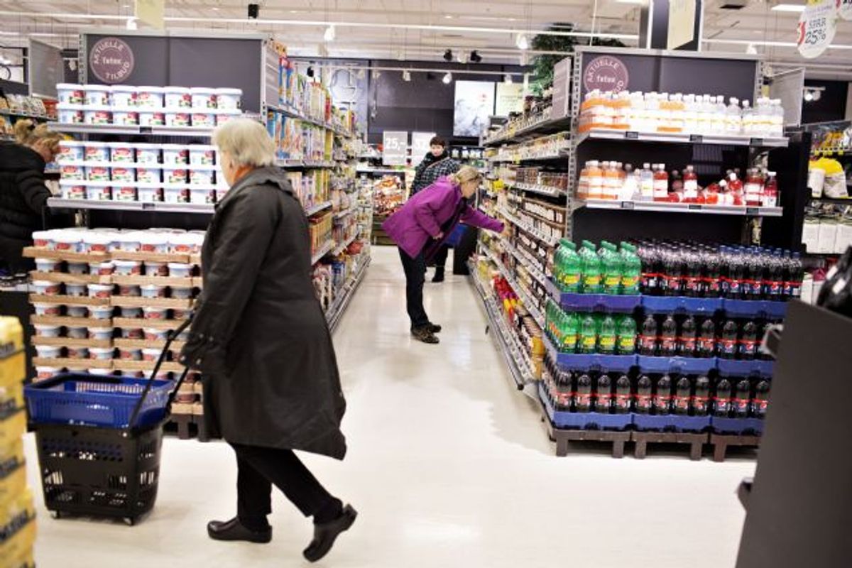 Madspildet i butikkerne svarer ifølge miljøminister, Kirsten Brosbøl (S), til 3000 indkøbsvogne fyldt med mad hver dag. Foto: CHARLOTTE DE LA FUENTE/POLFOTO