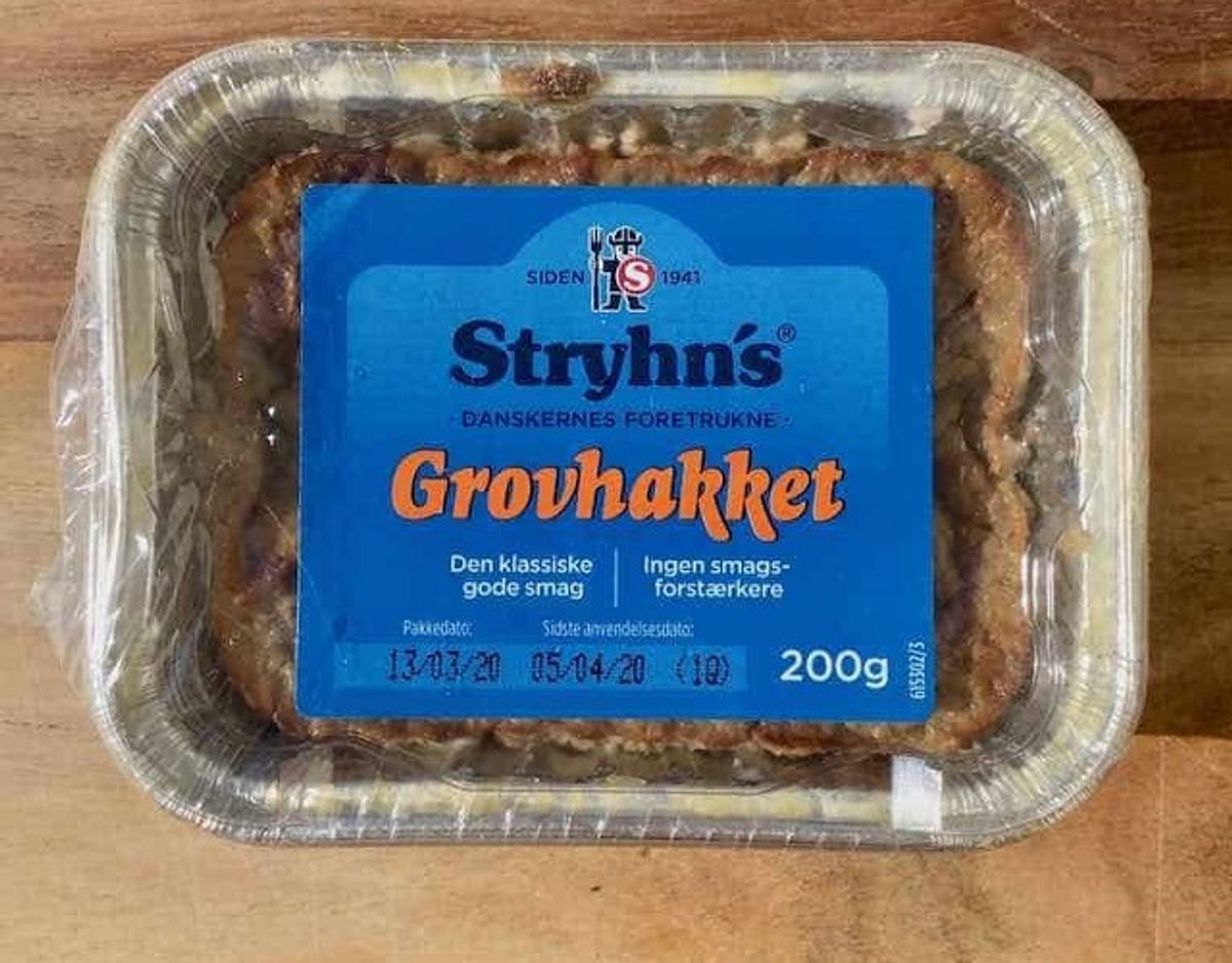 * * Stryhn’s Grovhakket: Stryhn’s grovhakket leverpostej har en meget grov konsistens. Der er tydelige leverklumper, mens resten af konsistensen er meget blød og næsten for tynd. Den har en kraftig leversmag med en mild krydring, og kunne være bedre afstemt. Pris: 8,50 kroner per 100 gram (16,95 for 200 gram i Rema 1000).
Tilsætningsstoffer: Konserveringsmiddel (sorbinsyre), antioxidant (natriumascorbat), stabilisator (E451). Foto: Madensverden.dk.