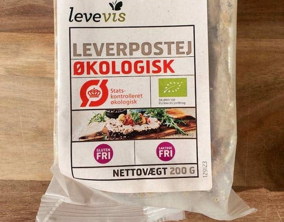 * * * Levevis Leverpostej Økologisk: Levevis økologisk leverpostej har en temmelig kraftig smag, der domineres af salt og peber. En middel leverpostej, der kunne være bedre afstemt i smagen. Konsistensen er lidt grovere. (Smagen minder om Øgo). Pris: 6,50 kroner per 100 gram (12,95 for 200 gram i Føtex).
Tilsætningsstoffer: Ingen. Foto: Madensverden.dk.