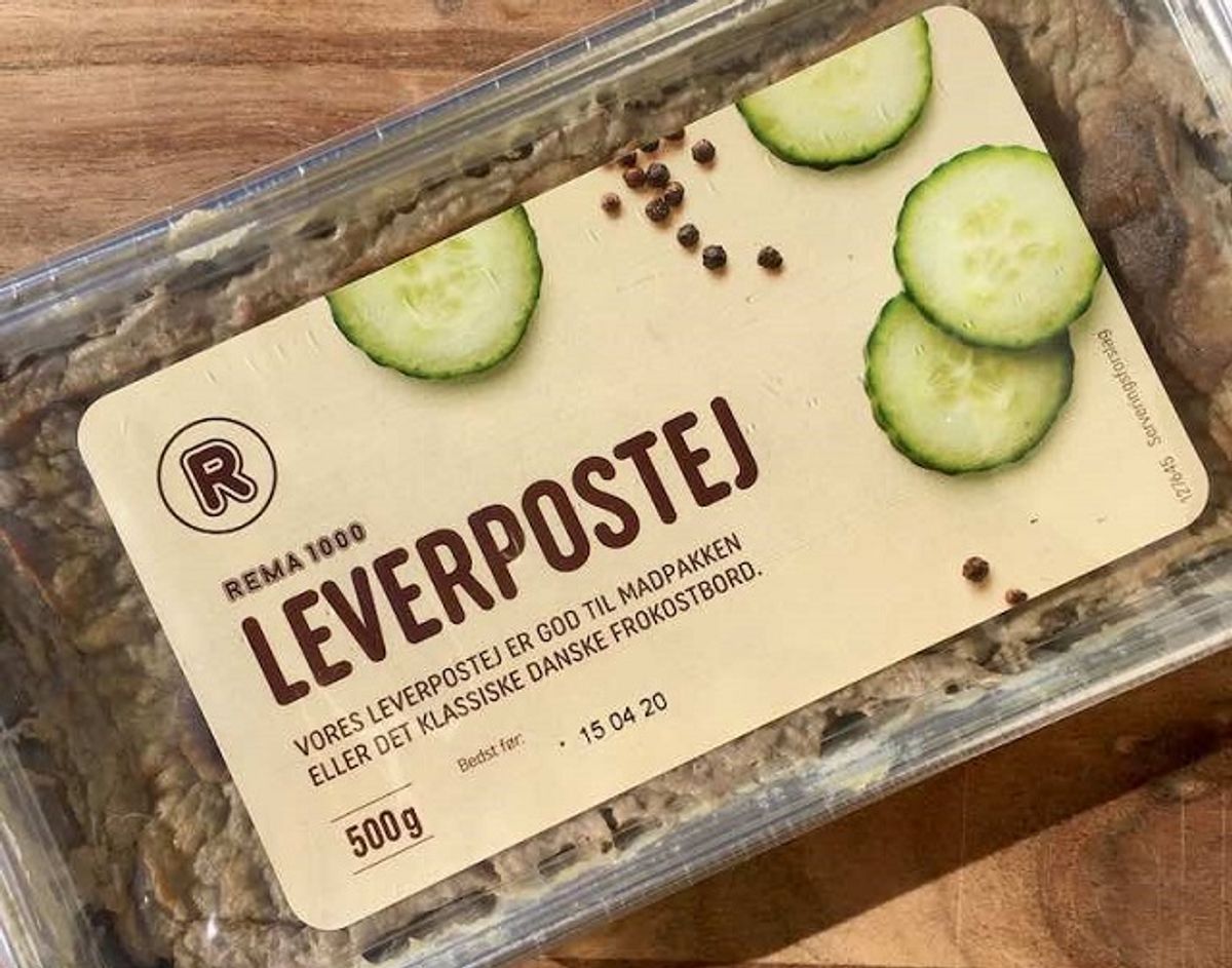 * * * * Rema 1000 Leverpostej: Rema 1000 leverpostej er velkrydret med en fin balance i krydring og leversmag. Den er mild, men godt afstemt og har en cremet konsistens. (Smagen minder om Egelykke). Pris: 2 kroner per 100 gram (9,95 for 500 gram i Rema 1000).
Tilsætningsstoffer: Konserveringsmidler (E200 og E270), surhedsregulerende middel (E327). Foto: Madensverden.dk.
