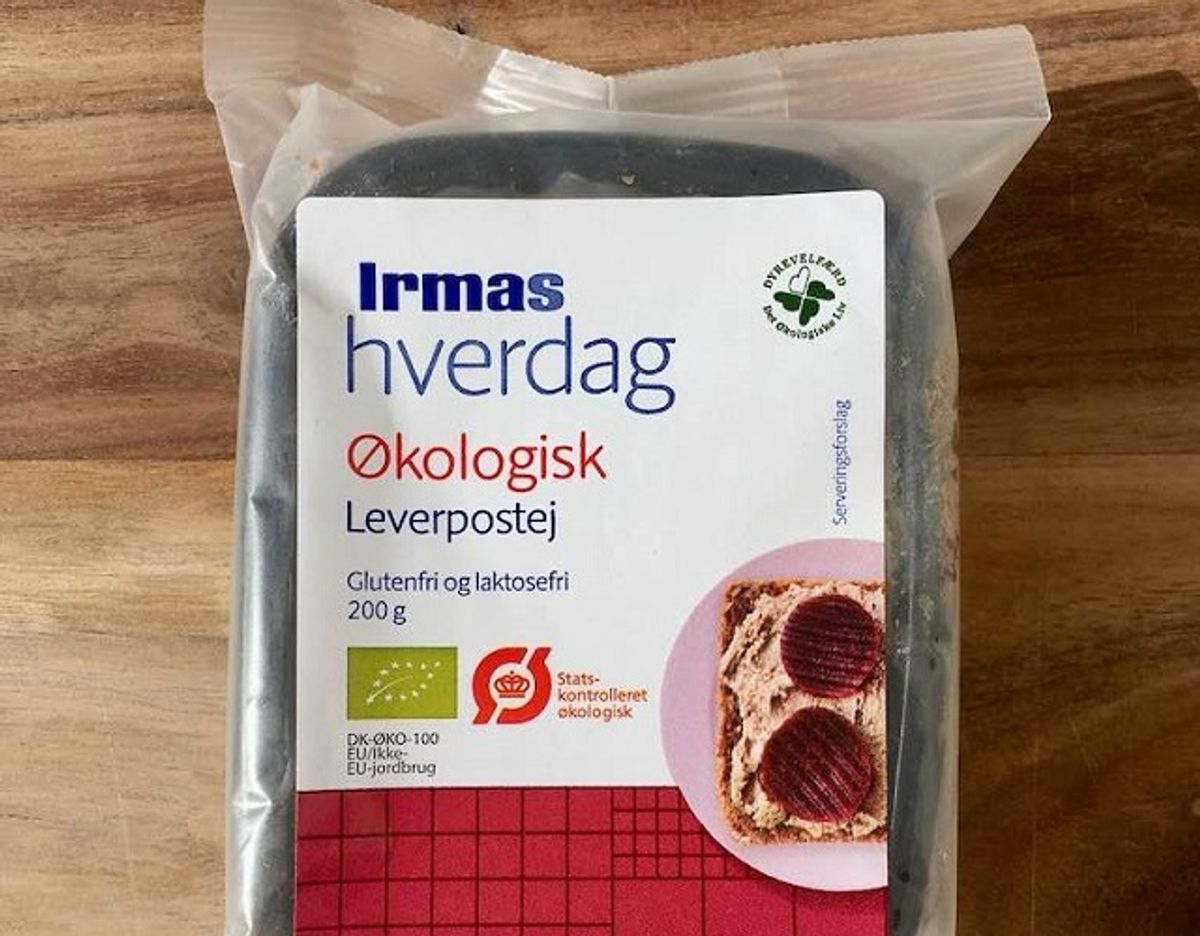 * * * * Irmas Økologisk Leverpostej: Irmas økologiske leverpostej er tilsat muskat og sennepsmel og har en god og kraftig smag. Her er lidt mere salt og peber, men stadig en god balance i krydringen. Konsistensen er fast. Pris: 7 kroner per 100 gram (14,25 for 200 gram i Irma).
Tilsætningsstoffer: Ingen. Foto: Madensverden.dk.