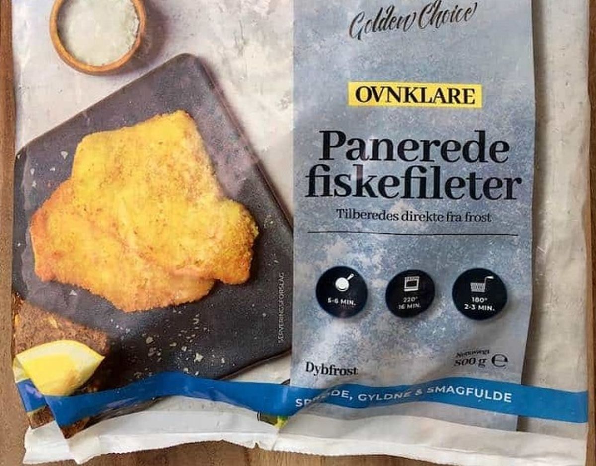 * * Golden Choice Panerede fiskefileter: Fiskefileter fra Golden Choice er meget små og domineres af paneringen, der er hård og tyk om en meget lille fisk. Fisken er sammenhængende og ok i smag, men overdøves af smagen af fedtstof og panering. Pris per 100 gram: 4 kroner (30 kroner for 800 gram i Netto). Fisk: Ising (54 %). Foto: Madens Verden.