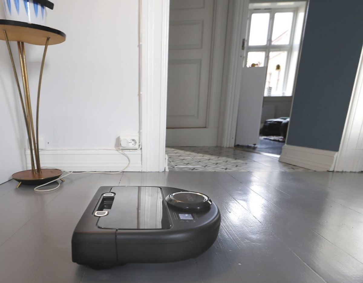 En gang om ugen: Støvsug gulve og gulvtæpper – og sofa, stole og lignende.