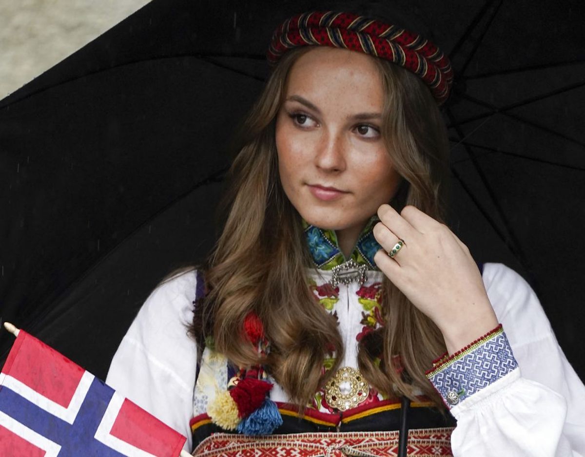 Endnu et foto af norges fremtidige dronning på nationaldagen den 17. maj. Foto: Scanpix/Lise Åserud / POOL / NTB