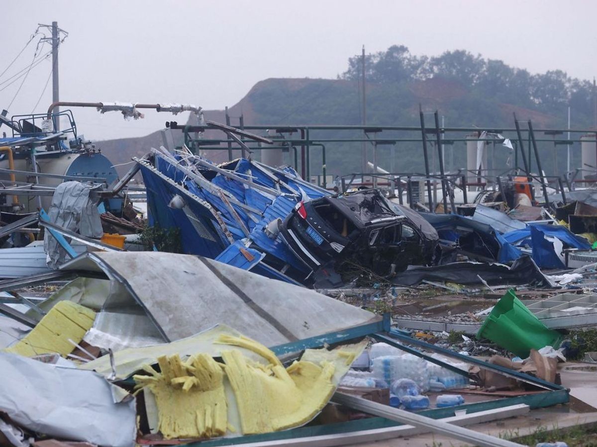 Mindst syv personer skal være dræbt i uvejret. (Foto: STR / AFP) / China OUT).