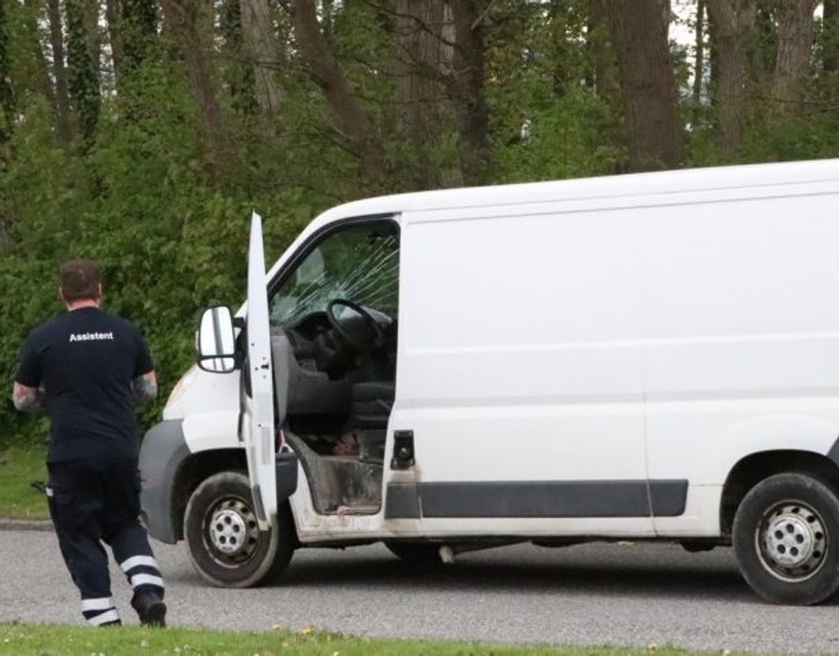 En 36-årig mand i en varebil ramte en kvindelig cyklist mandag. Nu er han sigtet for at have forvoldt ulykken. Foto: presse-fotos.dk