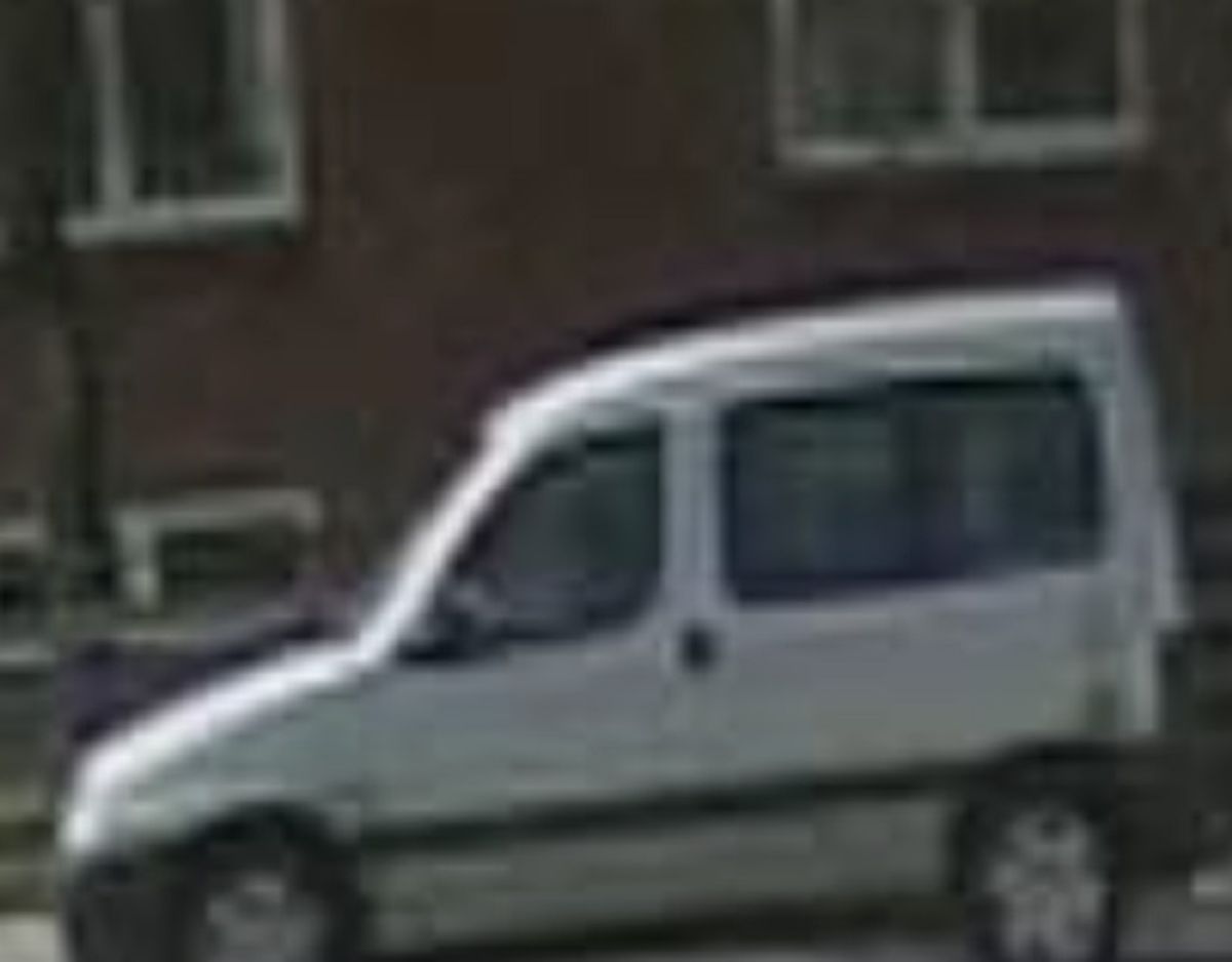 Det er føreren af denne bil, som politiet efterlyser. Foto: Midt- og Vestjyllands Politi
