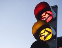 Chauffør tæsker dyttende pensionist