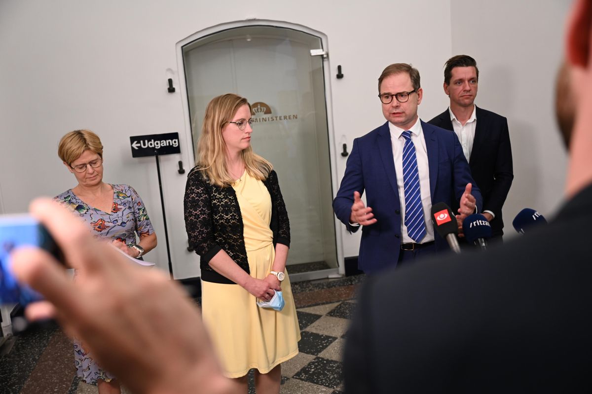 Finansminister Nicolai Wammen (S) har holdt forhandlinger om en økonomiaftale med regionerne for 2022 i Finansministeriet.