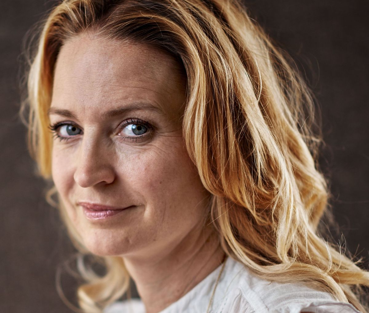 Annette Heick sælger ud. Af sit tøj.
