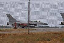 To F-16 fly er nu ankommet til Bornholm