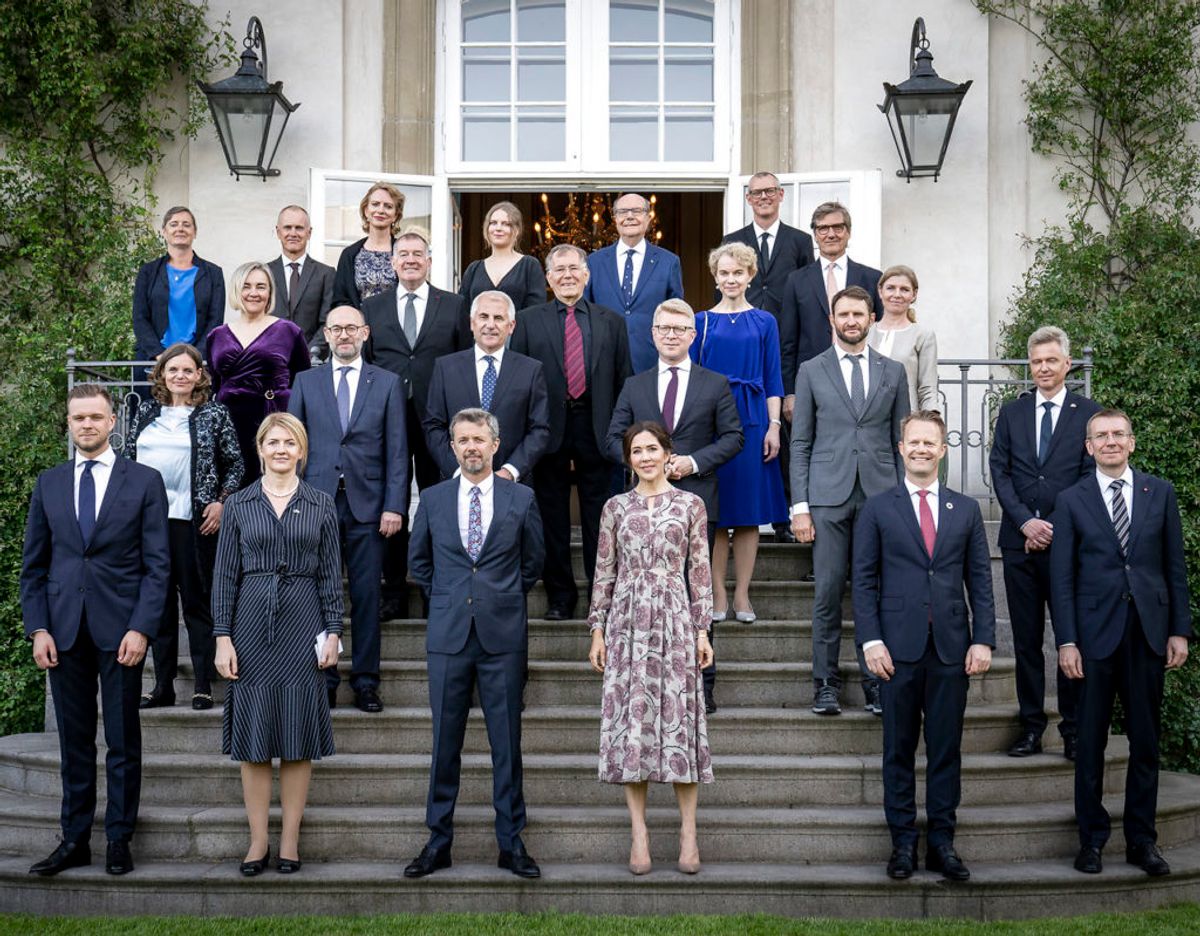 Kronprinsparret sammen med blandt andre udenrigsministre fra Danmark, Estland, Letland og Litauen.
Foto: Mads Claus Rasmussen/Ritzau Scanpix