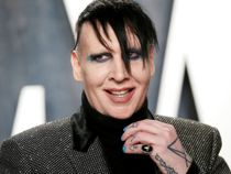 Sanger efterlyst af politiet