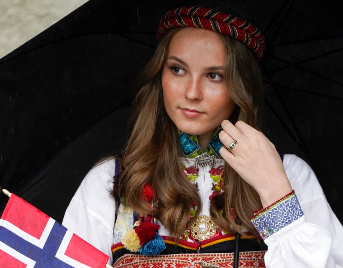 Endnu et foto af norges fremtidige dronning på nationaldagen den 17. maj. Foto: Scanpix/Lise Åserud / POOL / NTB