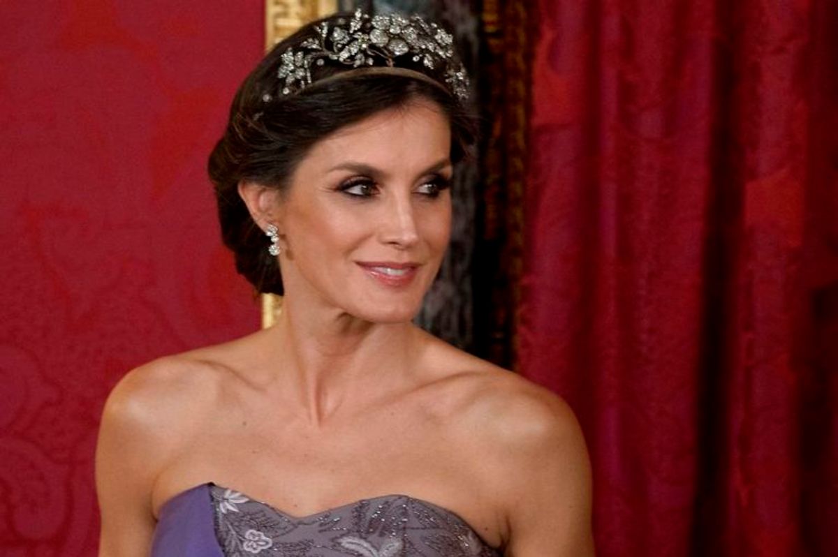 Dronning Letizia er væsentlig lavere end sin mand, selvom hun er 170 centimeter høj. Foto: Scanpix