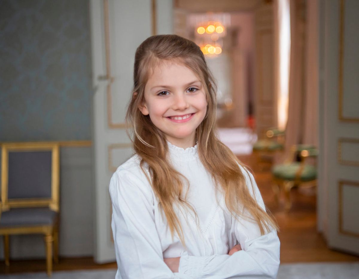 Svenske prinsesse Estelle, der er 9 år, bliver en dag dronning af Sverige. Hun er nummer to i den svenske tronarvefølge efter sin mor kronprinsesse Victoria. Klik videre for flere billeder. Foto: _Kate Gabor/Kungl Hovstaterna.