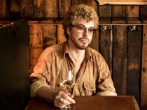 Husker du sangeren med krøllerne? Fylder 75 år