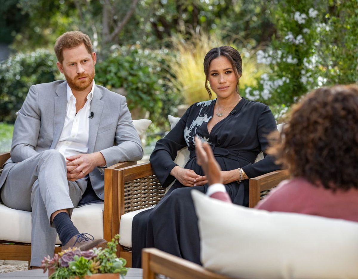 Harry og Meghan ses her under det famøse interview med Oprah Winfrey. Foto: Scanpix/Harpo Productions/Joe Pugliese/Handout via REUTERS