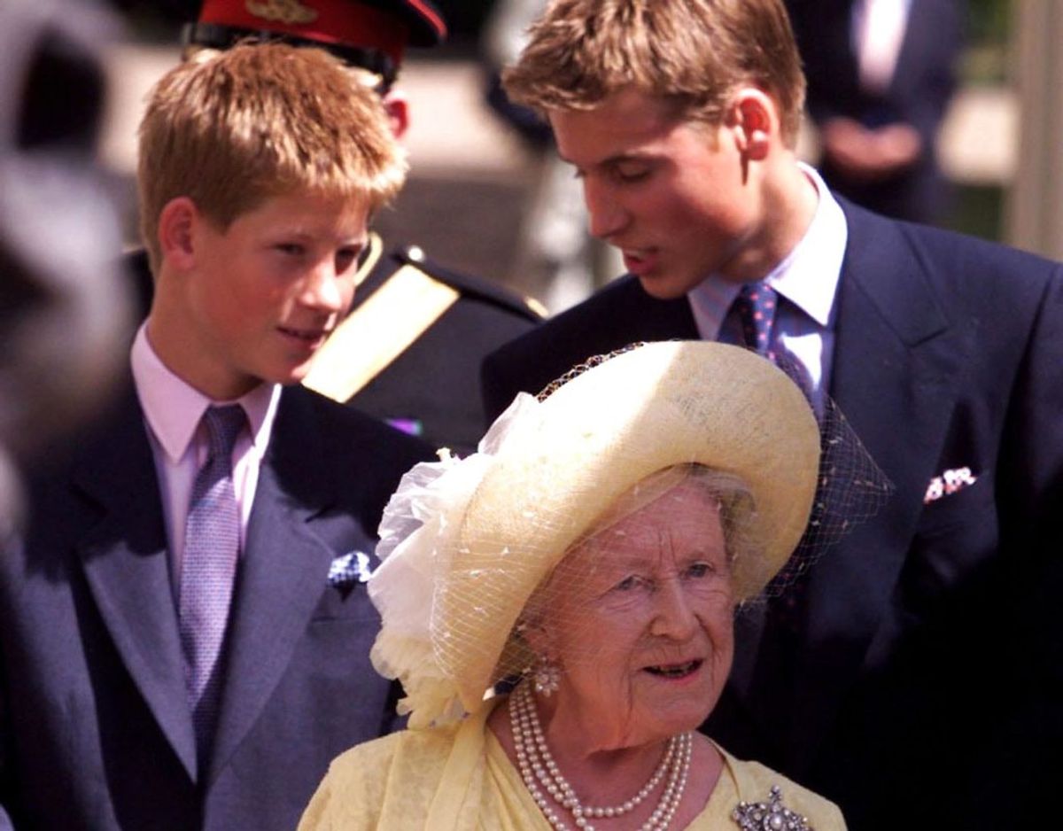 To meget unge prinse ses her sammen med deres oldemor. Klik videre for flere billeder. Foto: Scanpix/REUTERS/Dylan Martinez