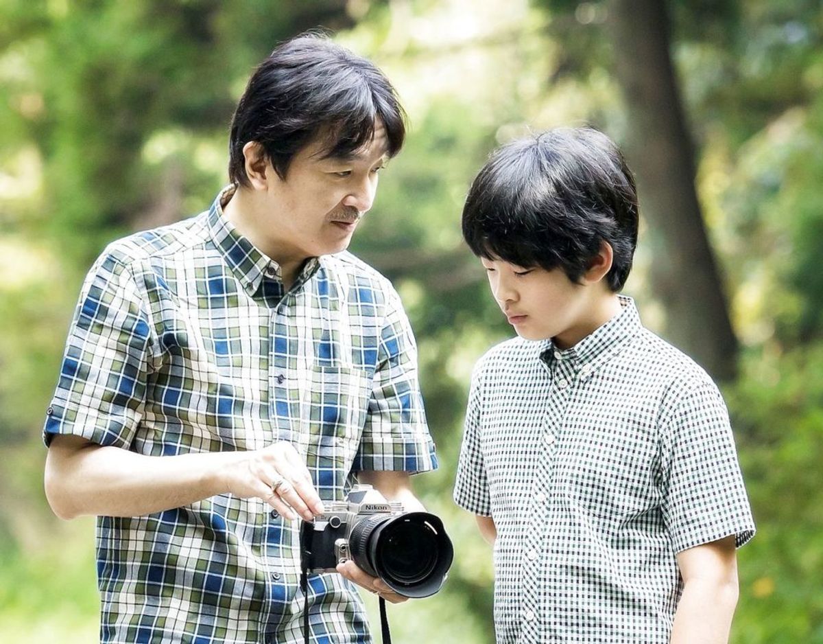 Far og søn – ronprins Akishino og prins Hisahito. Klik videre for flere billeder. Foto: Scanpix/Agency of Japan/Handout via REUTERS.