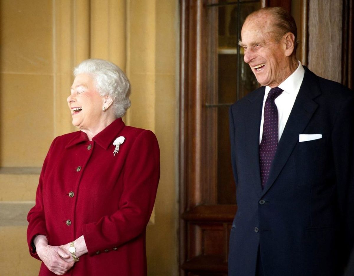 Dronning Elizabeth II og prins Philip blev som de første royale i Storbritannien vaccineret i januar i år. Foto: Scanpix/REUTERS/Leon Neal/Pool/File Photo.