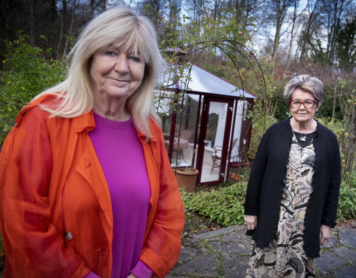 Ulla Terkelsen har været gift to gange. Men hun er ikke meget for, hvis nogle vil bestemme over hende. – Jeg bryder mig ikke om, hvis der bliver sat en snor omkring mig, og der er nogen, der vil bestemme, hvad jeg skal. Venskaber og kærlighed kan have mange facetter. Men hvis jeg opdager, at den ene vil styre den anden, så trækker jeg mig, fortæller hun. – Foto: Ritzau Scanpix.