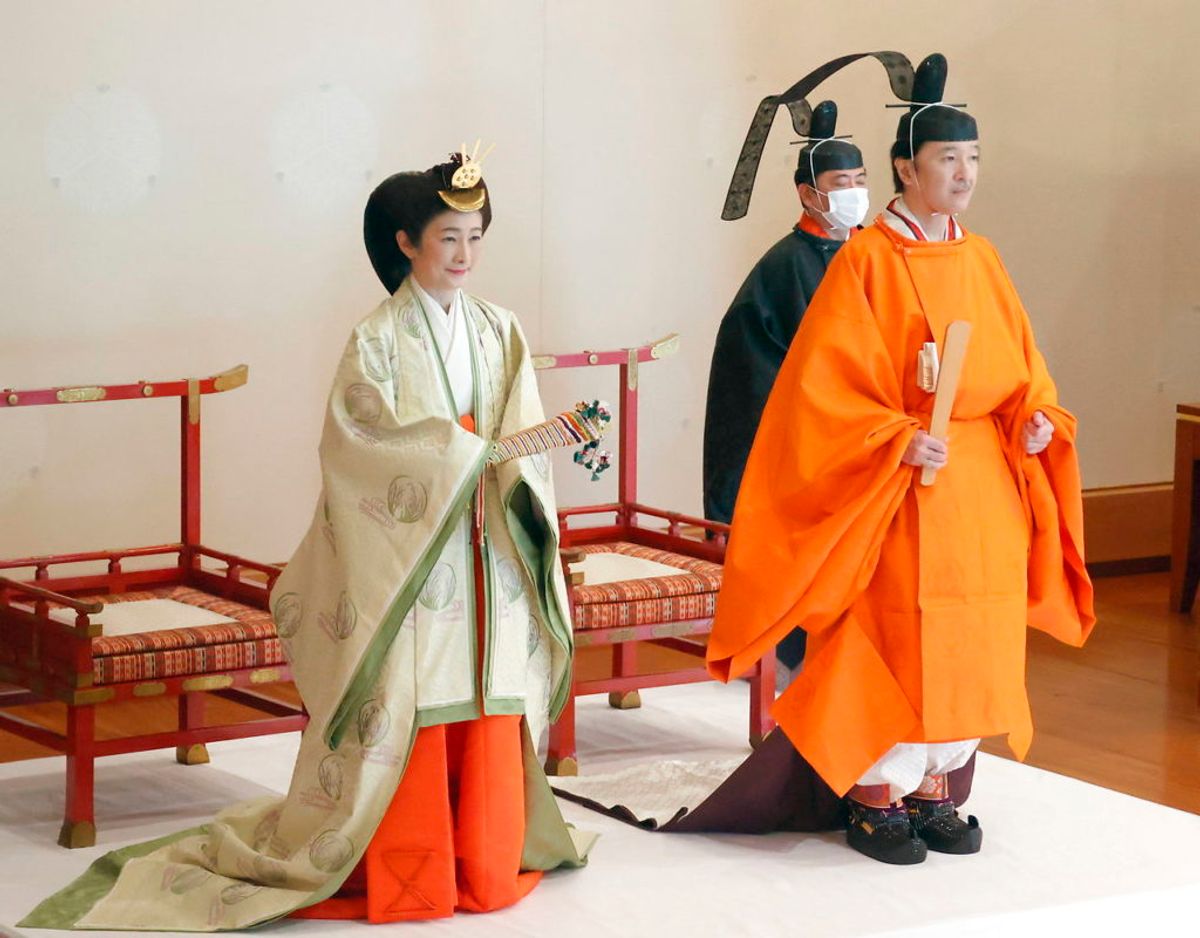 Kronprins Fumihito og kronprinsesse Kiko ved ceremonien den 8. november. Klik videre i galleriet for flere billeder. Foto: Scanpix/ EPA/JAPAN / POOL JAPAN