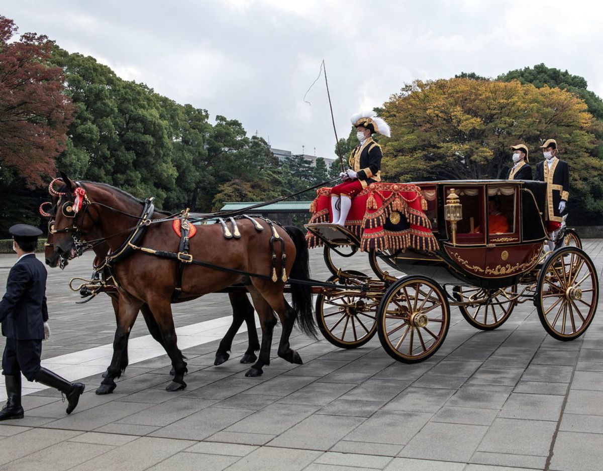 Kronprins Fumihito forlader paladset i Tokyo. Foto: Scanpix/Carl Court/Pool via REUTERS
