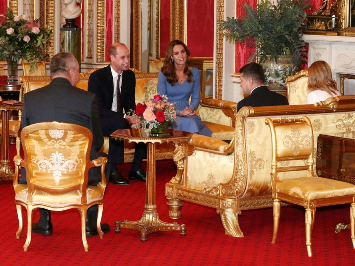 Det royale par tog imod de ukrainske gæster ved en audiens på Buckingham Palace. Foto: Jonathan Brady/Pool via REUTERS