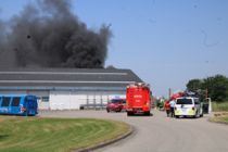 Farlig røg fra brand: -Luk vinduer og døre