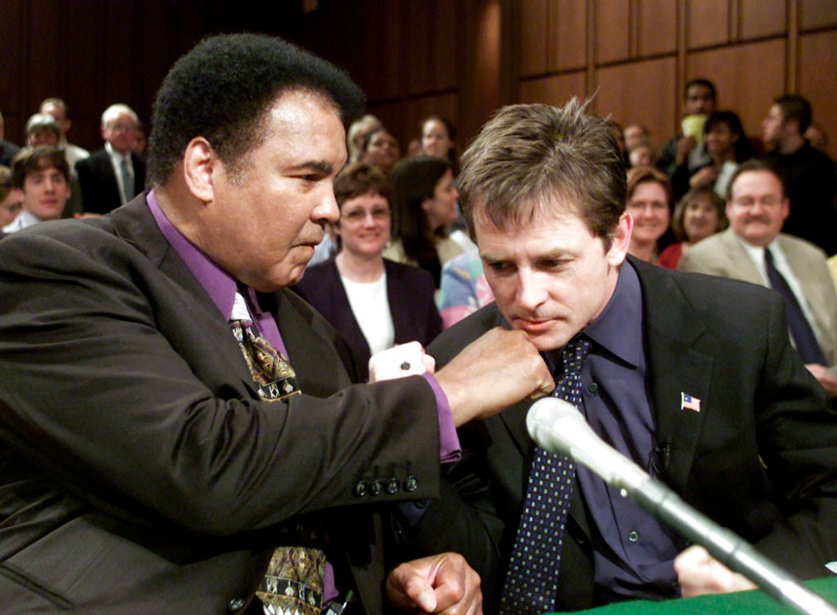 Både Muhammad Ali og Michael J. Fox har gjort et stort arbejde for at gøre opmærksom på sygdommen. KLIK og se andre kendte, der er – eller har været – ramt. Foto: William Philpott/Scanpix.
