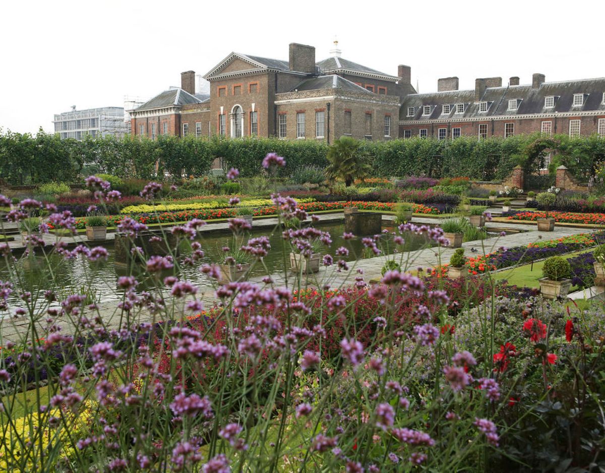 Diana statuen vil blive opstillet på Kensington Palace, hvor prinsessen boede i mere end 15 år af sit alt for korte liv. Foto: Scanpix/REUTERS/Olivia Harris