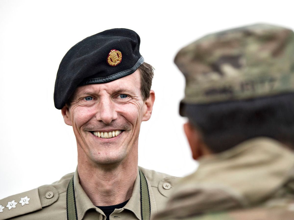 Prins Joachim har det seneste år befundet sig i Paris for at undergå militæruddannelse. Nu skulle han snart begynde arbejdet som Forsvarsattaché. Foto: Henning Bagger/Ritzau Scanpix