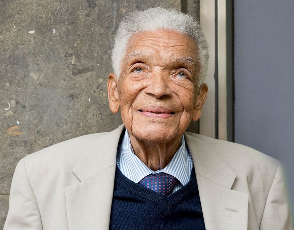 En pioner inden for britisk tv og film er død. Earl Cameron blev 102 år gammel. KLIK VIDERE OG SE FLERE BILLEDER. Foto: Wikimedia Commons/ Peter J Dunn