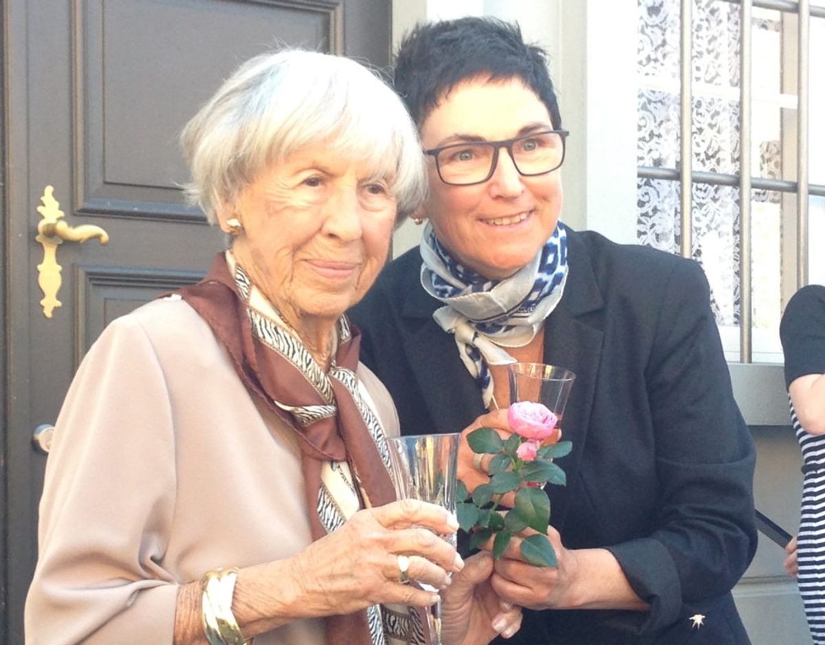 Lise Nørgaard var med, da Korsbæk blev afsløret for offentligheden. Foto: Roses Forever.