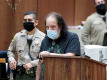 Pornostjerne anklaget for tre voldtægter