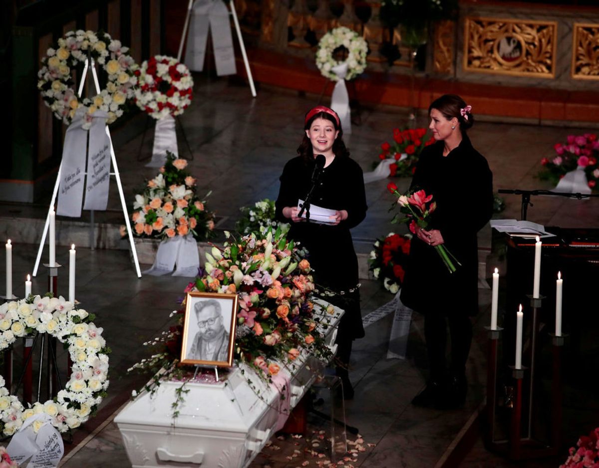 Maud Angelica Behn taler ved begravelsen af Ari Behn den 3. januar i år. Klik videre for flere billeder. Foto: NTB Scanpix/Hakon Mosvold Larsen via REUTERS