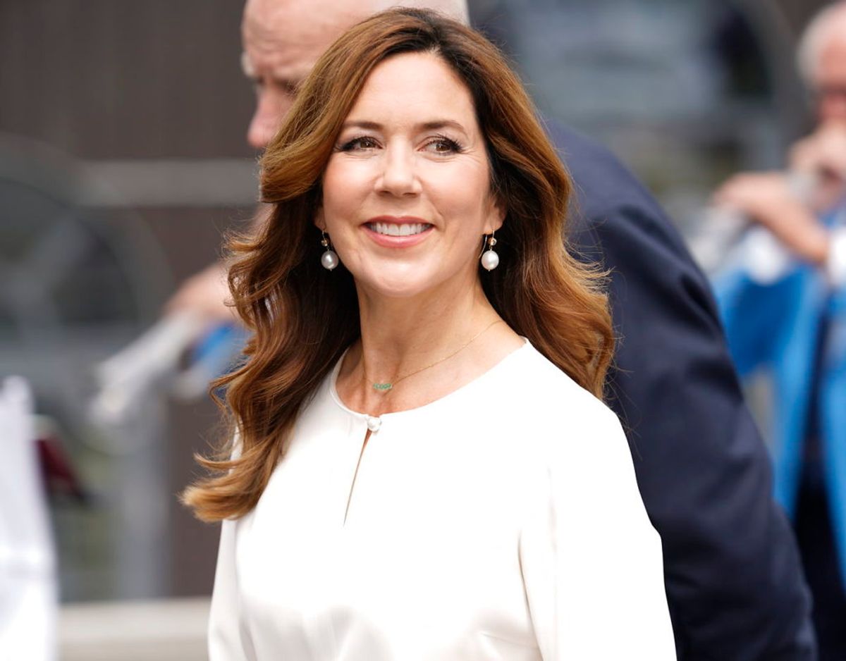 Kronprinsesse Mary indvier Holmegaard Værk, som er én af de første opgaver, kronprinsessen har haft siden coronakrisen. KLIK VIDERE OG SE FLERE BILLEDER FRA BESØGET. Foto: Niels Christian Vilmann/Ritzau Scanpix