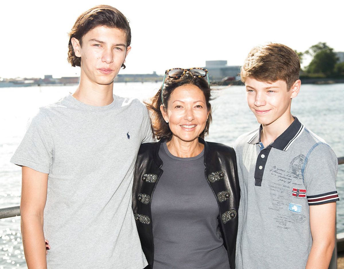 Foruden at prins Nikolai hyldes for sit smukke ydre, så påpeges hans evner som model også. Familien har grund til at være stolt. Foto: Ólafur Steinar Gestsson/Scanpix 2016)