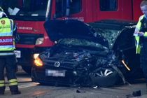 To biler i alvorlig ulykke: Vej spærret