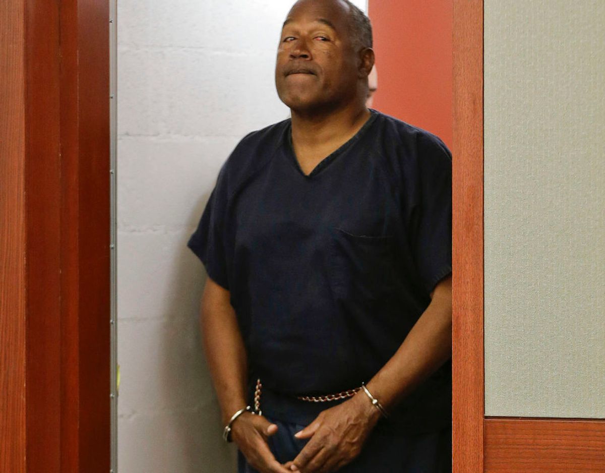 O.J. Simpson. Han har ni anholdelser. Blandt dem (selvfølgelig) mord, væbnet røveri, overfald og overtrædelse af kautionsbetingelser. Foto: Julie Jacobson/Scanpix.