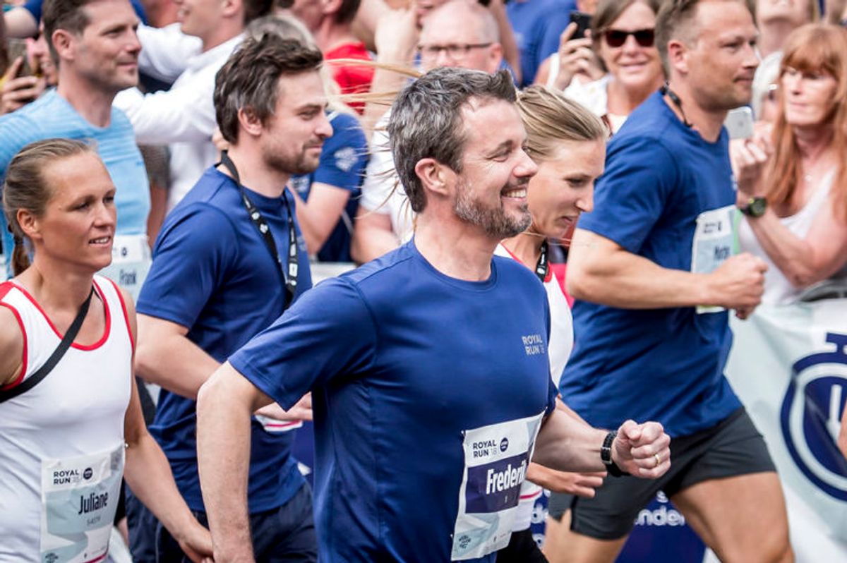 Kronprins Frederik har stor succes med Royal Run. Faktisk har han slået en verdensrekord. KLIK VIDERE OG GENOPLEV DEN STORE DAG. Foto: Scanpix