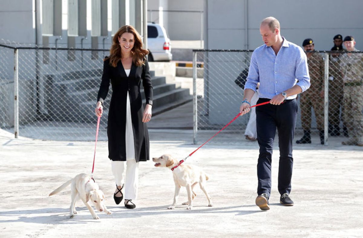 Kate og William har haft travle dage i Pakistan. KLIK VIDERE OG SE FLERE BILLEDER. Foto: Scanpix