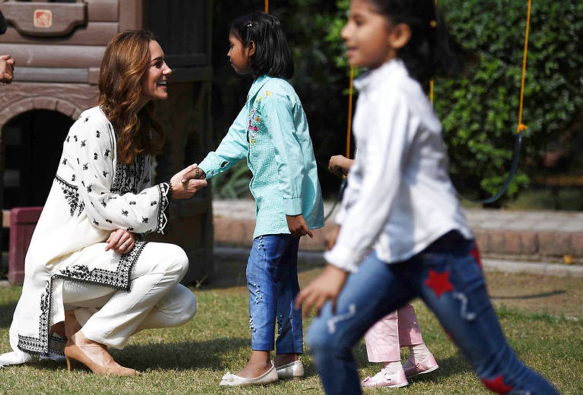 Kate og William har haft travle dage i Pakistan. KLIK VIDERE OG SE FLERE BILLEDER. Foto: Scanpix