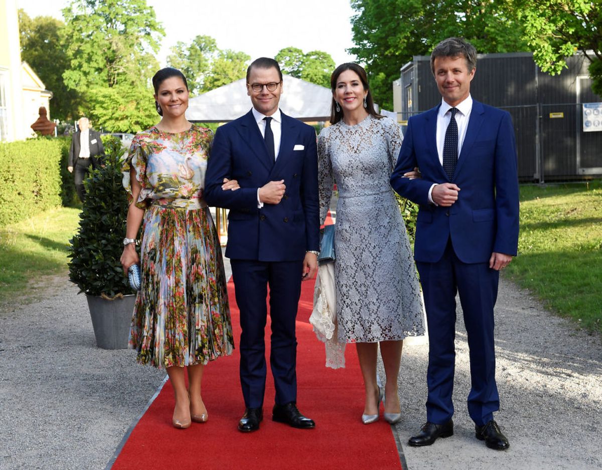 Det er ikke første gang, Kronprinsesse Victoria og Prins Daniel mødes med Kronprins Frederik og Kronprinsesse Mary. Her ses de 29. maj 2017 før en middag i Stockholm. Foto: Maja Suslin/Scanpix.