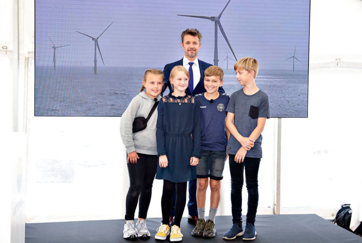 Kronprins Frederik var med, da den store havmøllepark blev åbnet. Foto: Foto: Henning Bagger/Ritzau Scanpix. KLIK for mere.