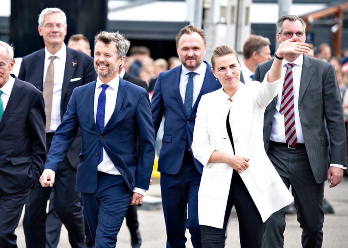 Kronprins Frederik var med, da den store havmøllepark blev åbnet. Foto: Foto: Henning Bagger/Ritzau Scanpix. KLIK for mere.